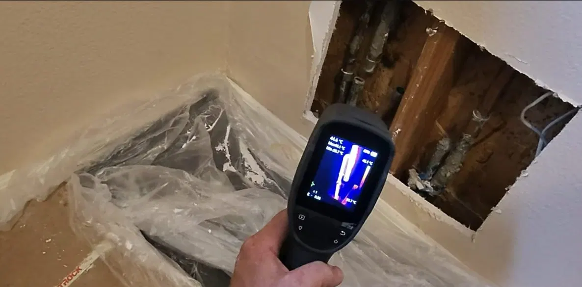Digital Leak Detector Screen Over Floor shown for Slab Leak or Something Else? What Dallas, GA's Clay Soil Actually Does in Dallas, Georgia.